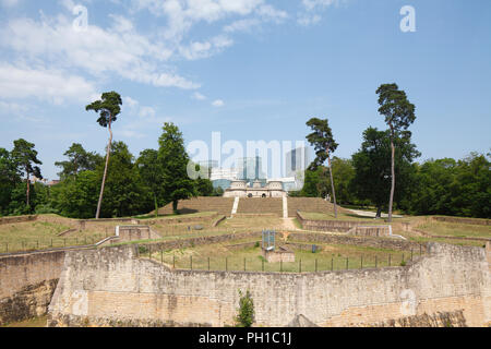 Das historische Fort Thüngen oder Dräi Eechelen, Musée d'Art Moderne Grand-Duc Jean, Europaviertel Kirchberg, Luxembourg City, Luxemburg, Europa ich Hi Stockfoto