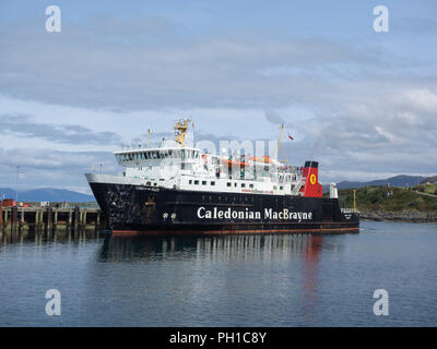 Caledonian MacBrayne Fähre "Herr der Inseln" in Mallaig Hafen, an der Westküste von Schottland Stockfoto