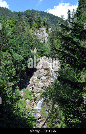 Galitzen fällt in den österreichischen Alpen Stockfoto