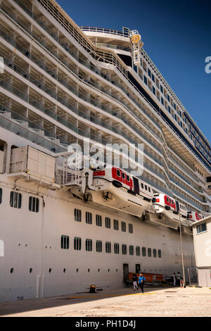 Gibraltar, Cruise Terminal, MV Norwegian Epic cruise ship, einst der weltweit drittgrößte Stockfoto