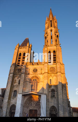 Senlis Kathedrale Notre Dame. Senlis, Hauts-de-France, Frankreich. Stockfoto