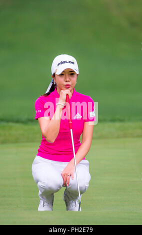 Jeongseon, östlich von Seoul, Südkorea. 25 Aug, 2018. Shin-Ae Ahn (KOR) Golf: Shin-Ae Ahn von Südkorea auf dem 15 Grün während der zweiten Runde der KLPGA Hoch 1 Resort Ladies Open 2018 auf dem High 1 Country Club in Jeongseon, östlich von Seoul, Südkorea. Quelle: Lee Jae-Won/LBA/Alamy leben Nachrichten Stockfoto