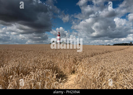 Happisburgh Lighthouse an der nördlichen Küste von Norfolk, Großbritannien. Stockfoto