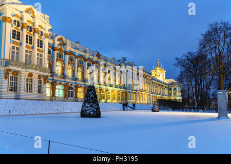 Catherine Palace in Zarskoje Selo bei Nacht im Winter. Stadt Puschkin. Sankt Petersburg. Russland Stockfoto