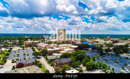 Drone Luftbild der Innenstadt von Spartanburg South Carolina SC Skyline. Stockfoto