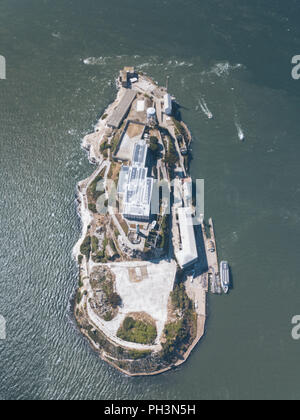 Antenne Flug Drone Alcatraz San Francisco Kalifornien von Oben nach Unten Stockfoto