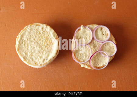 Die Burger. Die Zutaten auf Bun. Stockfoto