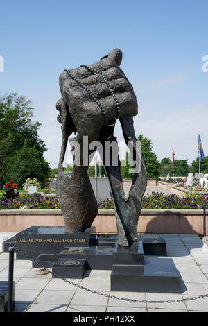 Westbury, New York - August 21, 2018 Die bronzeskulptur Denkmal für die Veteranen der Kriege in Südostasien hat das Angebot Alle, die wir jemals hatten, jedes war ot Stockfoto