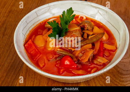 Traditionelle lagman Suppe mit Lammfleisch Stockfoto