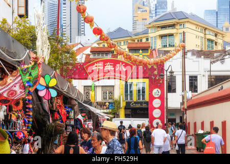 Singapur, 13. Juli 2018: Menschen in Chinatown in Singapur Stockfoto