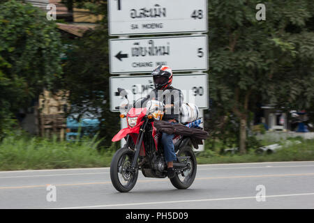 Chiangmai, Thailand - 3. August 2018: Private Racing Honda CBR Motorrad. Foto an der Straße Nr. 121 ca. 8 km von der Innenstadt von Chiang Mai, Thailand. Stockfoto