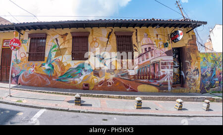 Bunte Graffiti an einer Wand in Bogota, Kolumbien lackiert Stockfoto