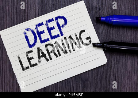 Schreiben Hinweis zeigen vertieftes Lernen. Business Foto hierarchische Abstraktionen zur Schau stellen künstliche Intelligenz Algorithmus Notebook Papier Erinnerung Comm Stockfoto