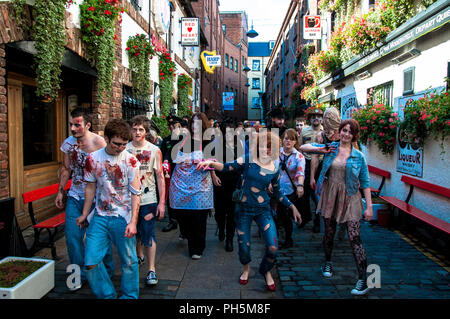 Zombies Belfast Straßen Horror Walking Dead Stockfoto