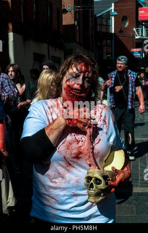 Zombies Belfast Straßen Horror Walking Dead Stockfoto