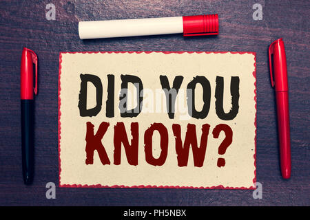 Schreiben Hinweis Übersicht Wussten Sie, Frage. Business Foto präsentieren Spaß Zahlen und Fakten Informationen Allgemeine Kenntnisse Öffnen notebook Seite Marker c Stockfoto