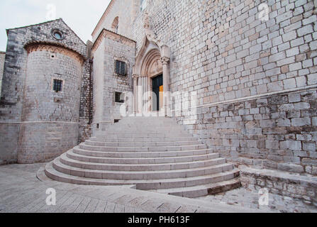 Treppen von Dominikanische Kloster in der Altstadt von Dubrovnik in Kroatien Stockfoto