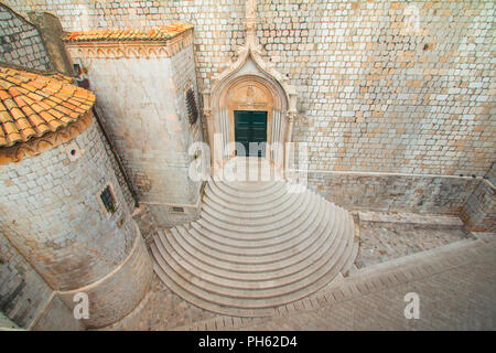 Treppen von Dominikanische Kloster in der Altstadt von Dubrovnik in Kroatien Stockfoto