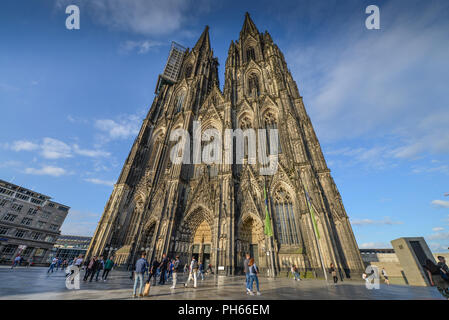 Dom, Westportal, Domplatte, Köln, Nordrhein-Westfalen, Deutschland Stockfoto