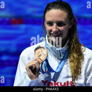 Budapest, Ungarn - 27.Juli 2017. HOSSZU Katinka (HUN) bei der Siegerehrung der Frauen 200 m Schmetterling. FINA Schwimm-WM. Stockfoto