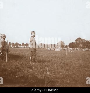 General Henri Gouraud, Chalons en Champagne, Marne, Nordfrankreich, c 1914 - c 1918. Artist: Unbekannt. Stockfoto