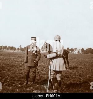 General Henri Gouraud, Chalons en Champagne, Marne, Nordfrankreich, c 1914 - c 1918. Artist: Unbekannt. Stockfoto