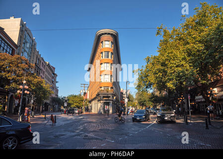 Die besten Flatiron Gebäude der Stadt - Hotel Europa, Ahorn Square, Gastown, Vancouver, British Columbia, Kanada Stockfoto