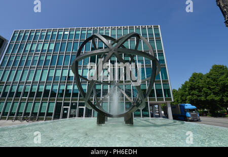 Brunnen, Reederei Hamburg Süd, Willy-Brandt-Straße, Hamburg, Deutschland Stockfoto