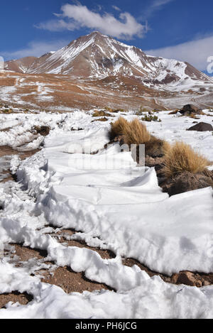 Winter Landschaften von den Bergen der Cordillera de Lipez, in Sur Lipez Provinz, Potosi, Bolivien Stockfoto