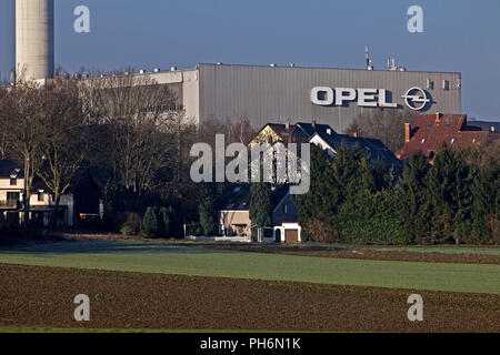 Häuser vor des Opel-Werks in Bochum, Deutschland Stockfoto