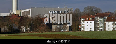 Häuser vor des Opel-Werks in Bochum, Deutschland Stockfoto