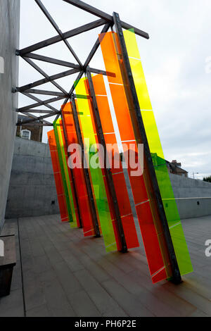 Jyll Bradley's Kunstwerk an der Turner Contemporary 'Dutch/Light" (für Agneta Block) markiert den 350. Jahrestag der Niederländischen Raid auf den Fluss Medway. Stockfoto