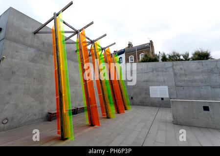 Jyll Bradley's Kunstwerk an der Turner Contemporary 'Dutch/Light" (für Agneta Block) markiert den 350. Jahrestag der Niederländischen Raid auf den Fluss Medway. Stockfoto