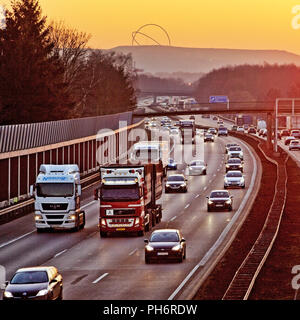 Die Autobahn A2 und Hoheward Tipp, Recklinghausen Stockfoto