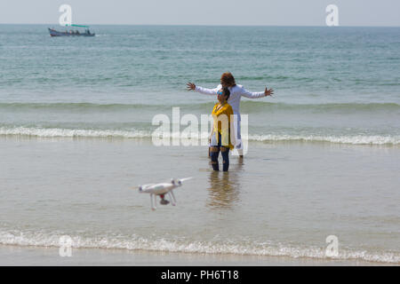 Goa, Indien - 8. Juli 2018 - Bollywood Schauspieler am Strand von Palolem - Goa Stockfoto