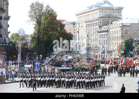 Kiew, Ukraine - 24. AUGUST 2018: die Musiker der Nationalen vorbildliche Band der Streitkräfte der Ukraine nehmen Sie teil an der Militärparade in Kiew, ded Stockfoto
