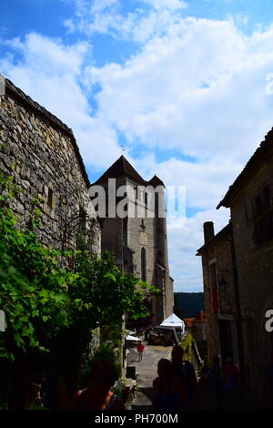 Szenen aus dem mittelalterlichen Dorf St-Cirq-Lapopie pn den Fluss Lot im Südwesten Frankreich Stockfoto