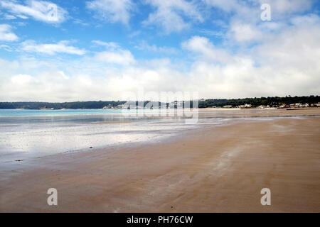 Strand in St Aubin's Bay, Jersey Stockfoto