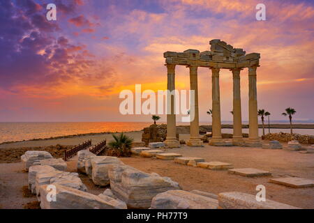 Apollon Tempel bei Sonnenuntergang, Side, Antalya, Türkei Stockfoto