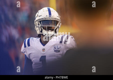 Cincinnati, Ohio, USA. 30. August 2018: die Indianapolis Colts wide receiver Cobi Hamilton (1) schaut auf in einem Spiel zwischen den Indianapolis Colts und den Cincinnati Bengals an Paul Brown Stadium in Cincinnati, OH. Adam Lacy/CSM Credit: Cal Sport Media/Alamy leben Nachrichten Stockfoto