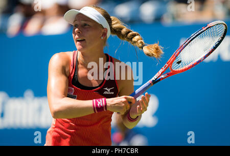 New York, USA. 30. August 2018. Johanna Larsson Schweden in Aktion während ihrer zweiten Runde bei den US Open 2018 Grand Slam Tennis Turnier. New York, USA. 30. August 2018. 30 Aug, 2018. Quelle: AFP 7/ZUMA Draht/Alamy leben Nachrichten Stockfoto