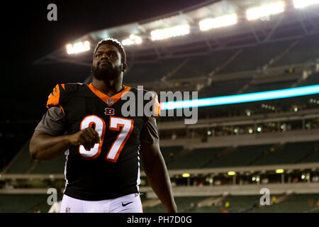 Cincinnati, Ohio, USA. 30. August 2018: die Indianapolis Colts linebacker Zaire Franklin (97) Geht weg das Feld nach einem Spiel zwischen den Indianapolis Colts und den Cincinnati Bengals an Paul Brown Stadium in Cincinnati, OH. Adam Lacy/CSM Credit: Cal Sport Media/Alamy leben Nachrichten Stockfoto