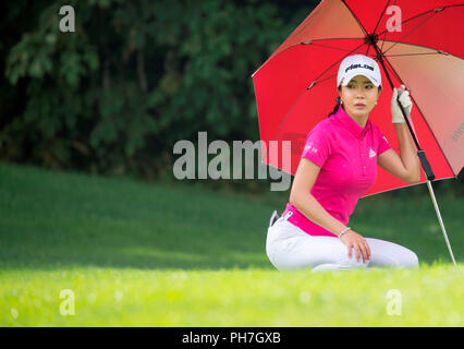 Jeongseon, östlich von Seoul, Südkorea. 25 Aug, 2018. Shin-Ae Ahn (KOR) Golf: Shin-Ae Ahn von Südkorea sieht an der 4. grün während der zweiten Runde der KLPGA Hoch 1 Resort Ladies Open 2018 auf dem High 1 Country Club in Jeongseon, östlich von Seoul, Südkorea. Quelle: Lee Jae-Won/LBA/Alamy leben Nachrichten Stockfoto