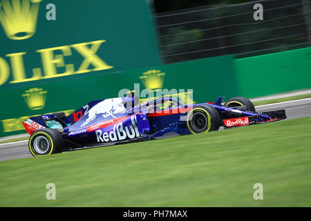 Monza, Italien. 31 August, 2018. Pierre Gasly von Frankreich und Scuderia Toro Rosso am Anschluss während der Praxis für den Formel 1 Grand Prix von Italien Stockfoto