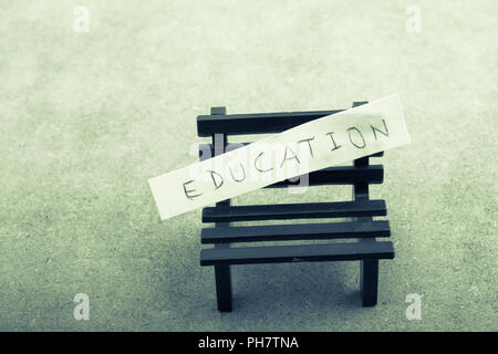 Zurück zum Thema Schule mit Bildung Titel Stockfoto