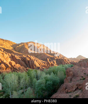 Rote Felsformationen in Dades Tal, Dades Schluchten, Marokko Stockfoto