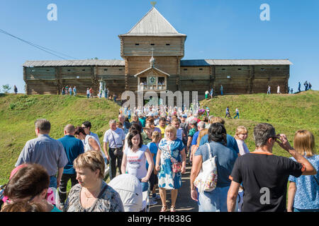 Luh, Ivanovo Region, Russland - 08/25/2018: Auf der regionalen Festival - fair Luk-luchok August 25, 2018 in der Stadt der Luh, Ivanovo Region, Russland. Stockfoto