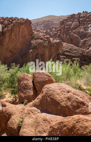 Rote Felsformationen in den Dadès Tal, Marokko Stockfoto
