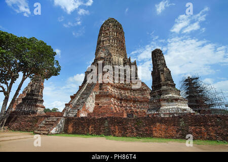 Alte Pagode in watthanaram Tempel in der Provinz Ayutthaya, Thailand. Stockfoto