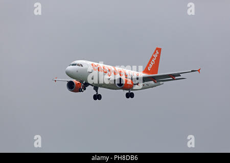 Airbus A319-111 der easyJet Airline. Stockfoto